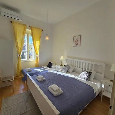 The Park Prestige Palace דירה *
