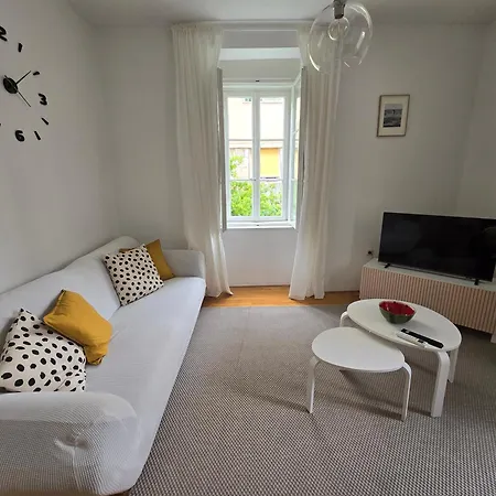 아파트 The Park Prestige Palace